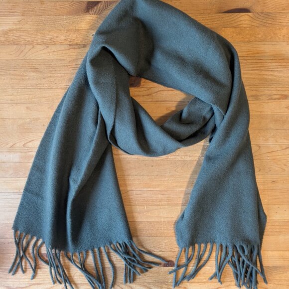 GANT 100% Wool Scarf Mens Muted Forest Sage Green One Size Fringed - Picture 1 of 8